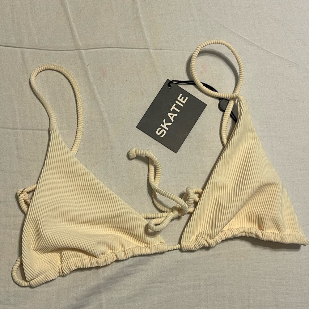Skatie Ella Ivory Ribbed Bikini Top NWT